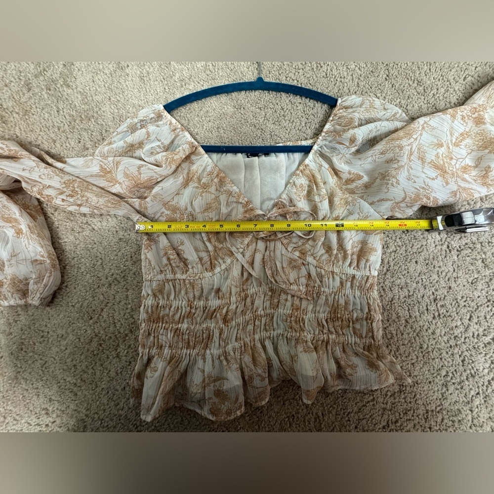Express Sheer Floral Ruched Blouse / Ivory Gold / S - Picture 5 of 8